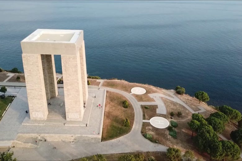 Vista aérea del Monumento a los Mártires de Canakkale 